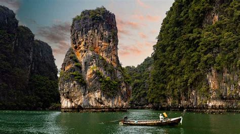 The 18 Most Incredible Places To Visit in Thailand: .